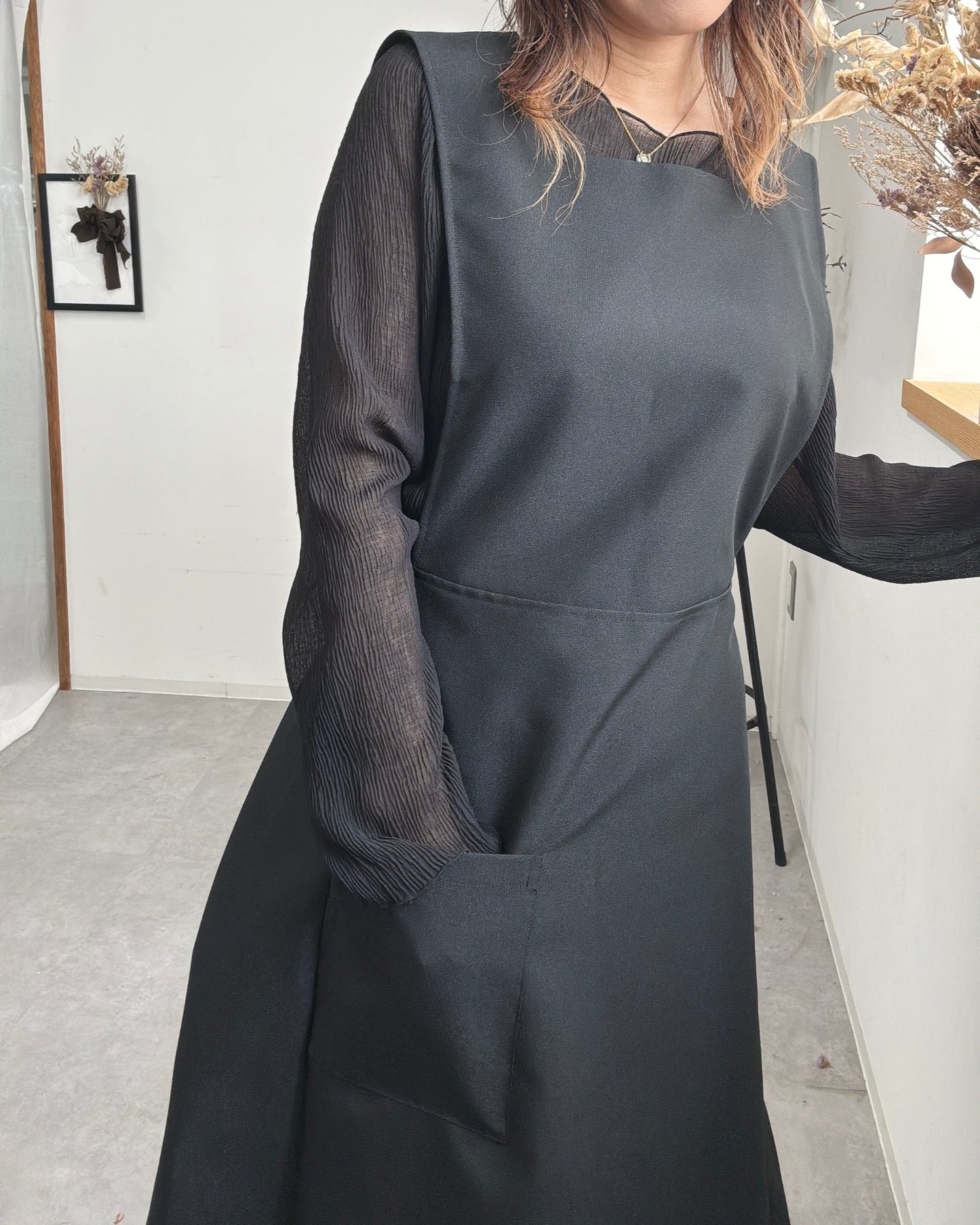 オーラエプロンドレス black