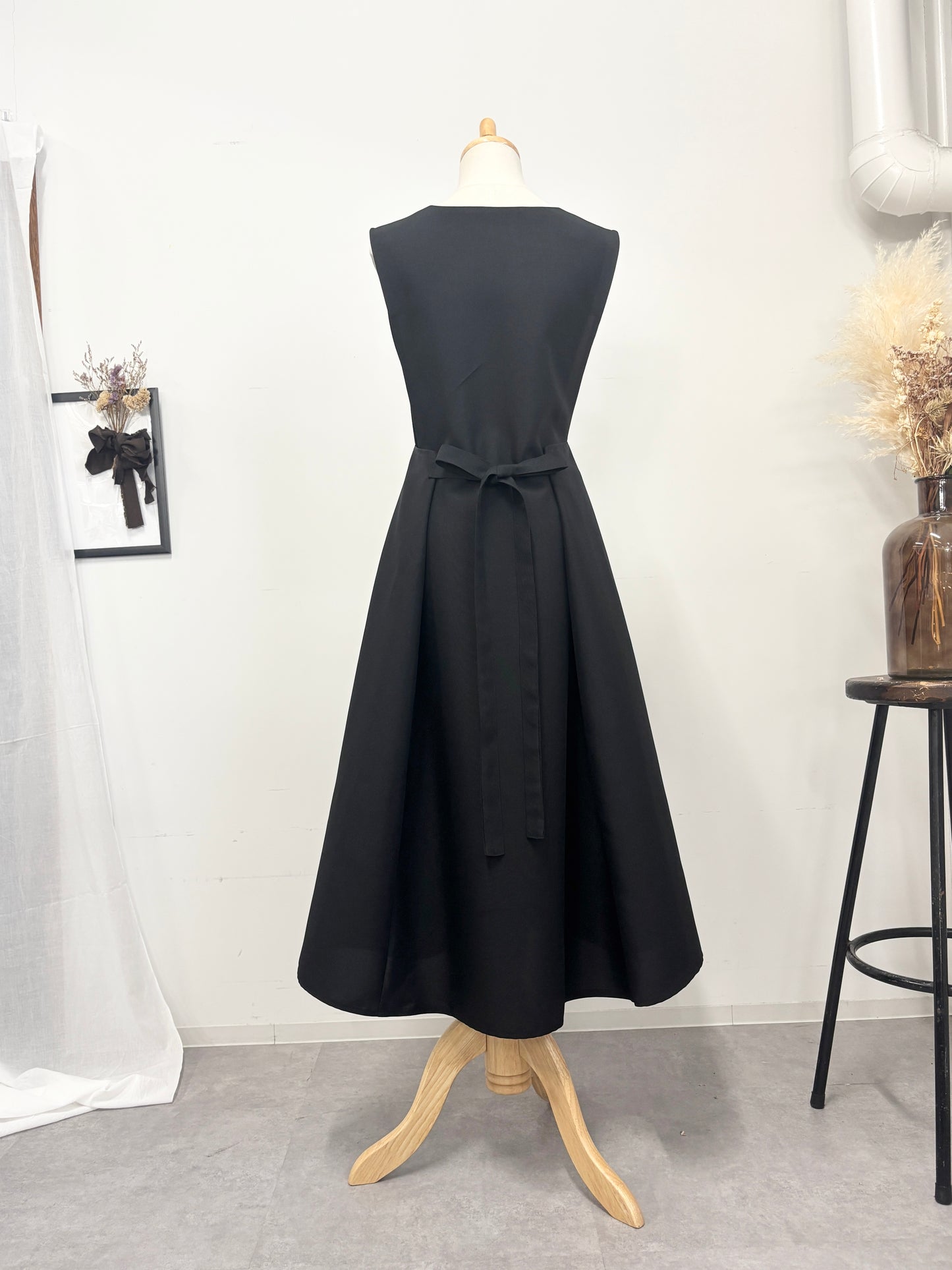 オーラエプロンドレス black