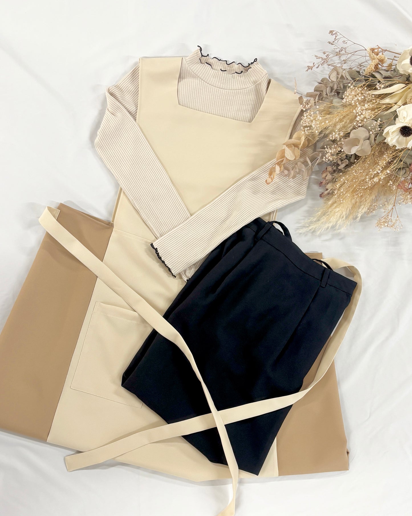 オーラエプロンドレス vanilla beige
