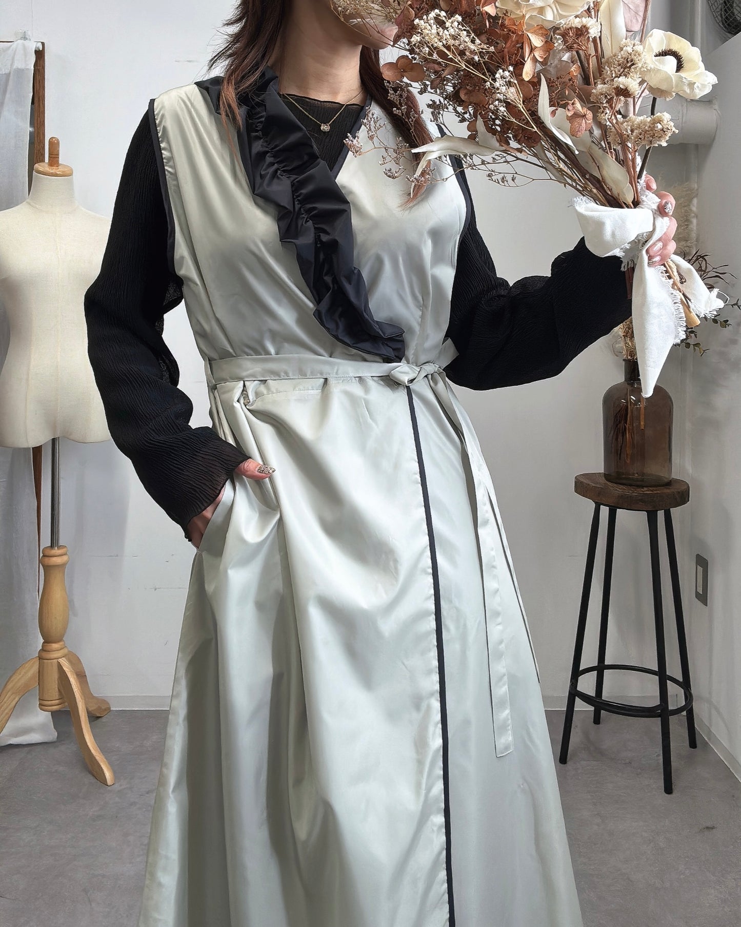 アシメフリルエプロンドレス light gray