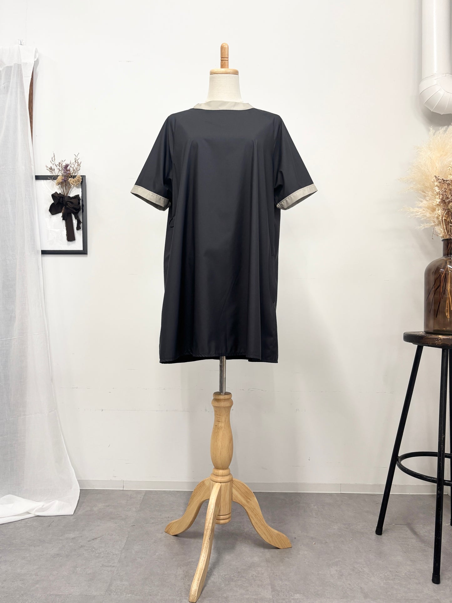 チュニックエプロンドレス black