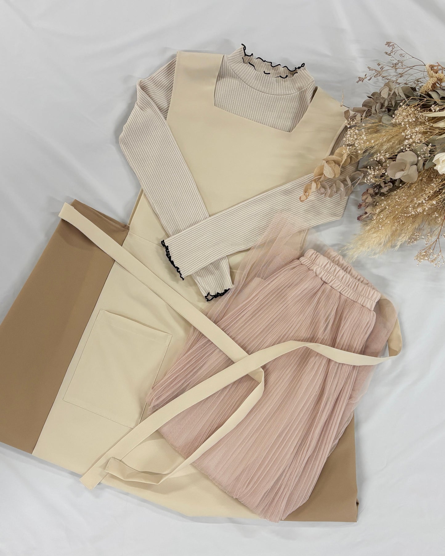 オーラエプロンドレス vanilla beige