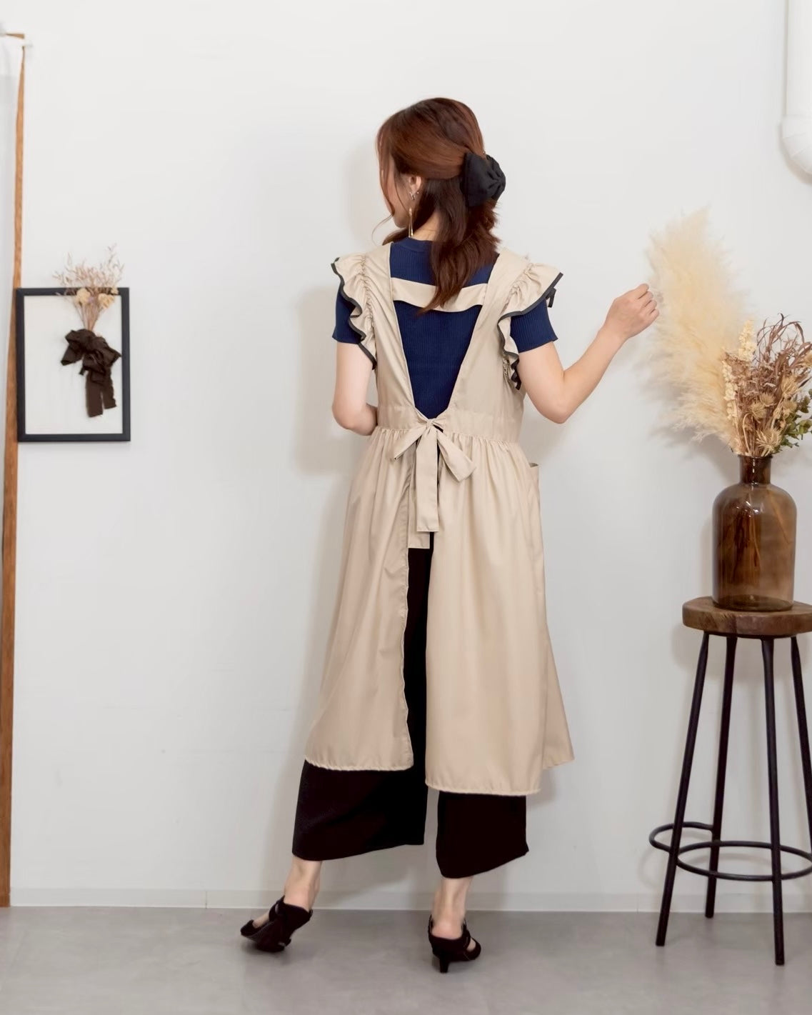 フリルエプロンドレス beige