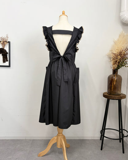 フリルエプロンドレス black