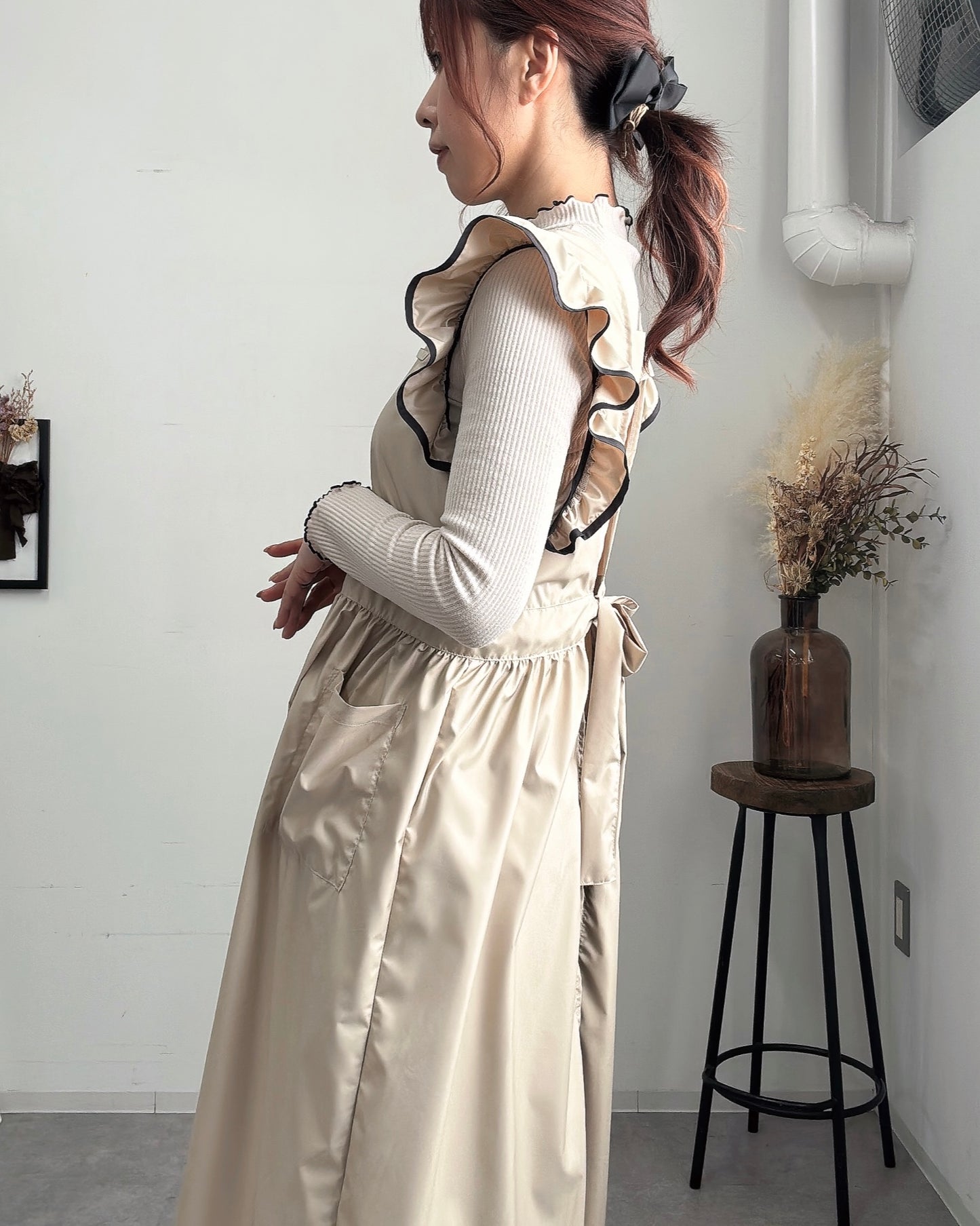 フリルエプロンドレス beige