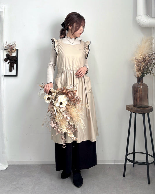フリルエプロンドレス beige